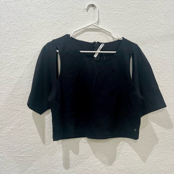 Fabletics | NWT Womens Size XL Black Eva Midi Top Cutouts - Picture 2 of 6